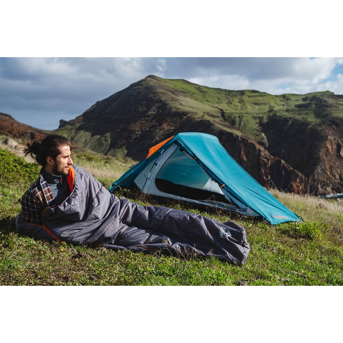 Geräumiger Schlafsack – Ideal für milde Nächte (6-10°C)!