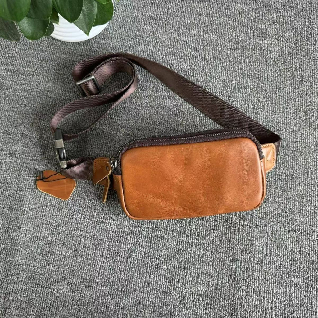 Kleine Umhängetasche aus Leder – Bild 4 | LuxeStyle
