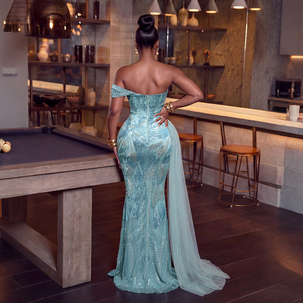Off-Shoulder Paillettenkleid mit fliessenden Bändern
