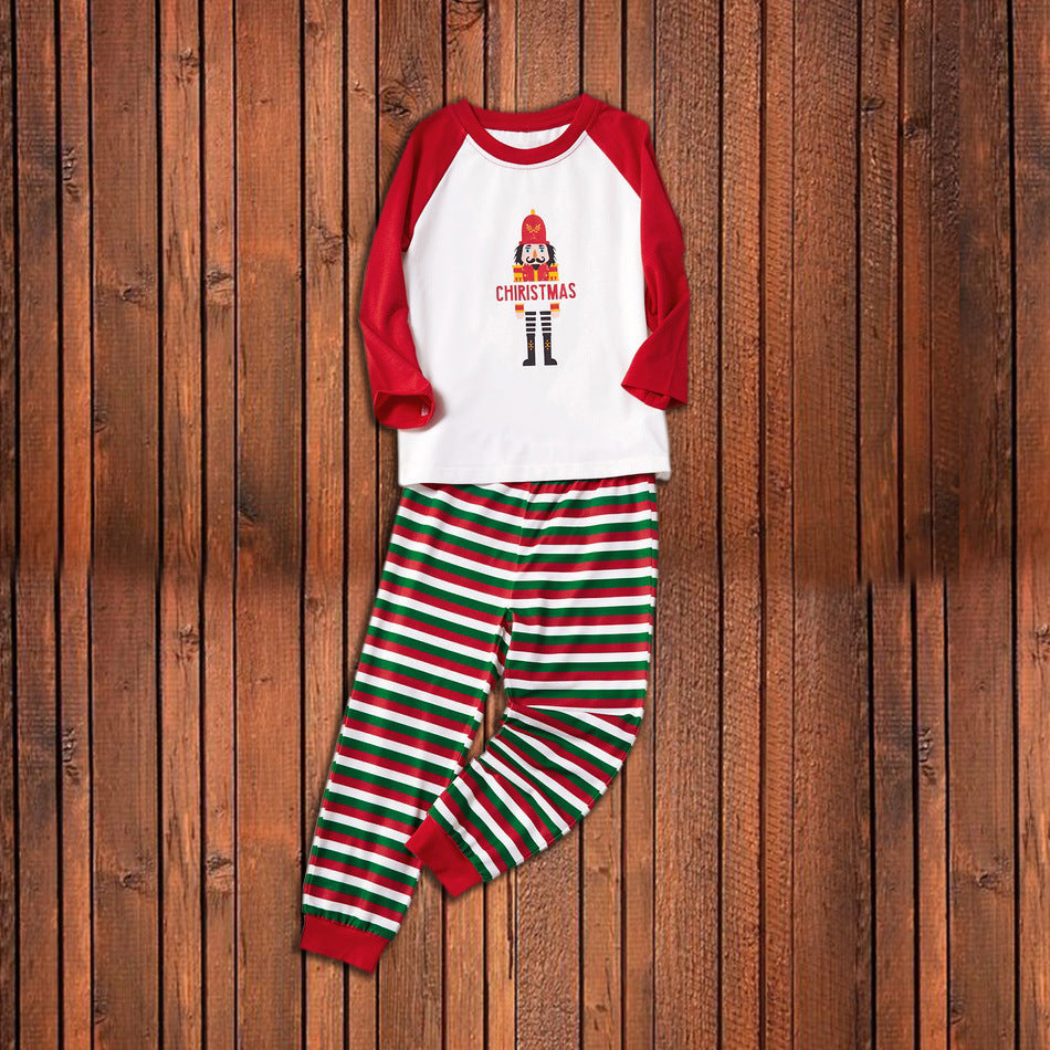 Weihnachts Pyjama-Set für die ganze Familie