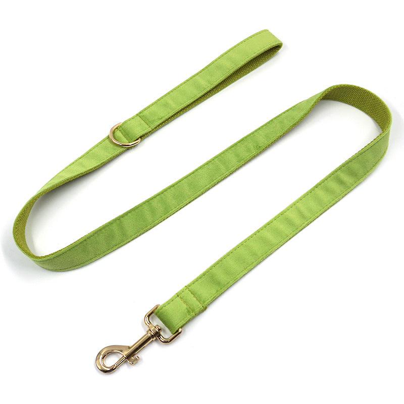 Halsband und Leine Set Matcha Grün Samt – Bild 3 | LuxeStyle