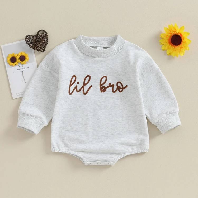 Baby Jumpsuit mit Alphabet-Stickerei – Bild 3 | LuxeStyle