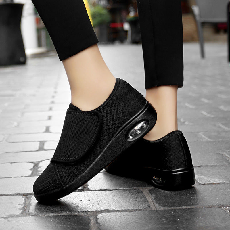 Atmungsaktive Mesh-Sneaker mit Klettverschluss