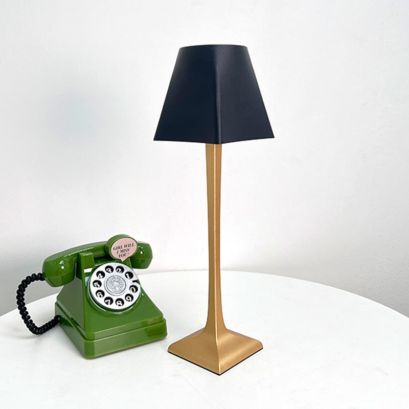 Dimmbarer wiederaufladbarer Tischlampe – Bild 4 | LuxeStyle