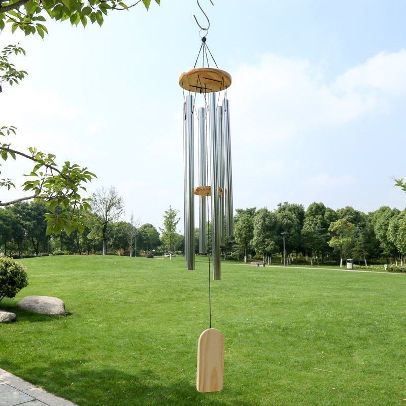Klassisches Windspiel aus Holz und Metall – Bild 6 | LuxeStyle