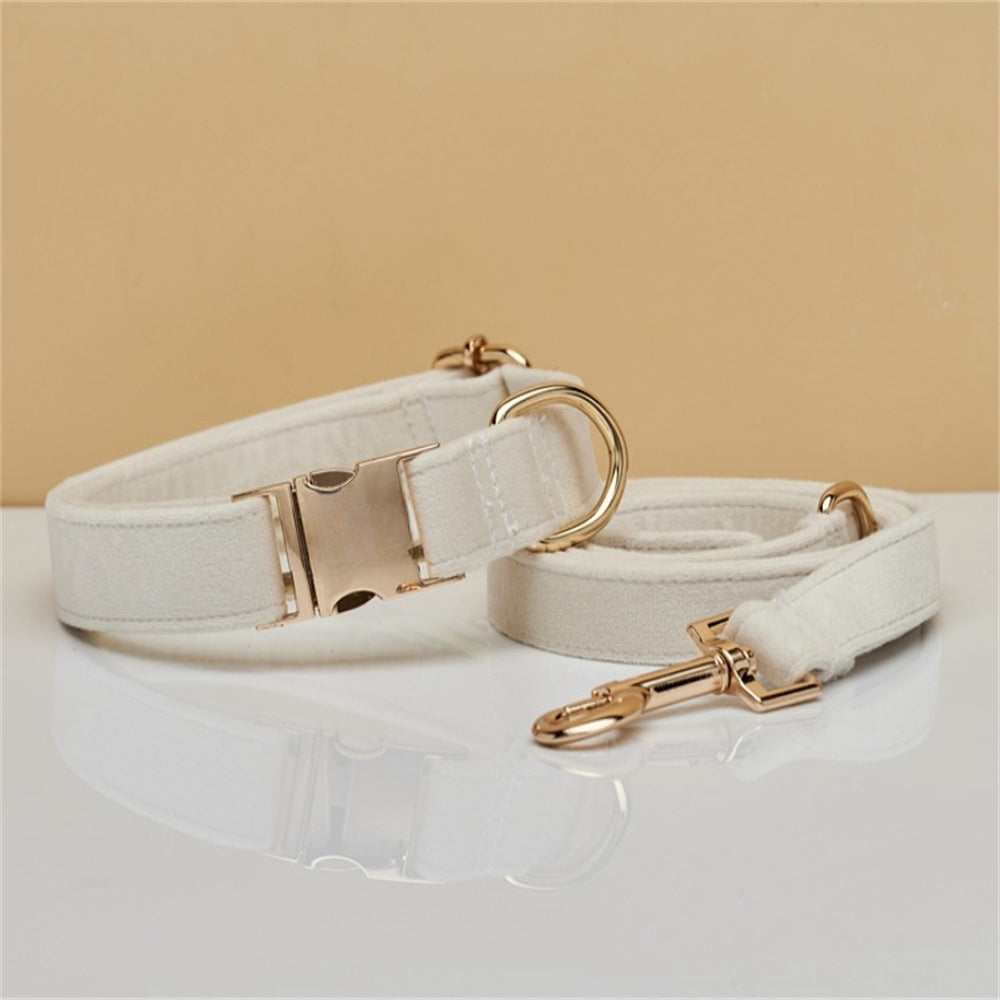 Samt-Hundehalsband mit Leine und Schleife | LuxeStyle
