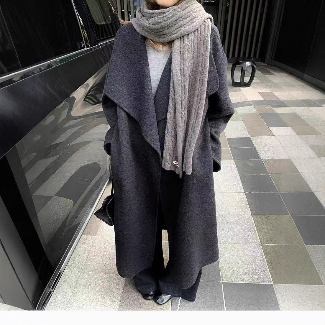 Eleganter Doubleface-Wollmantel für Damen