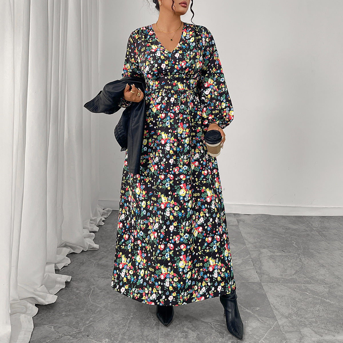Bedrucktes V-Ausschnitt Maxikleid mit hoher Taille