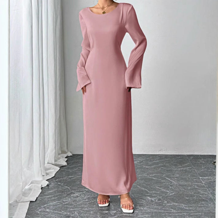 Elegantes Maxikleid mit ausgestellten Ärmeln