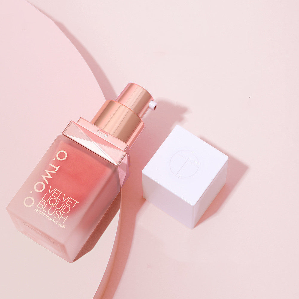 Flüssig-Blush – Matt & Seidig – Bild 2 | LuxeStyle