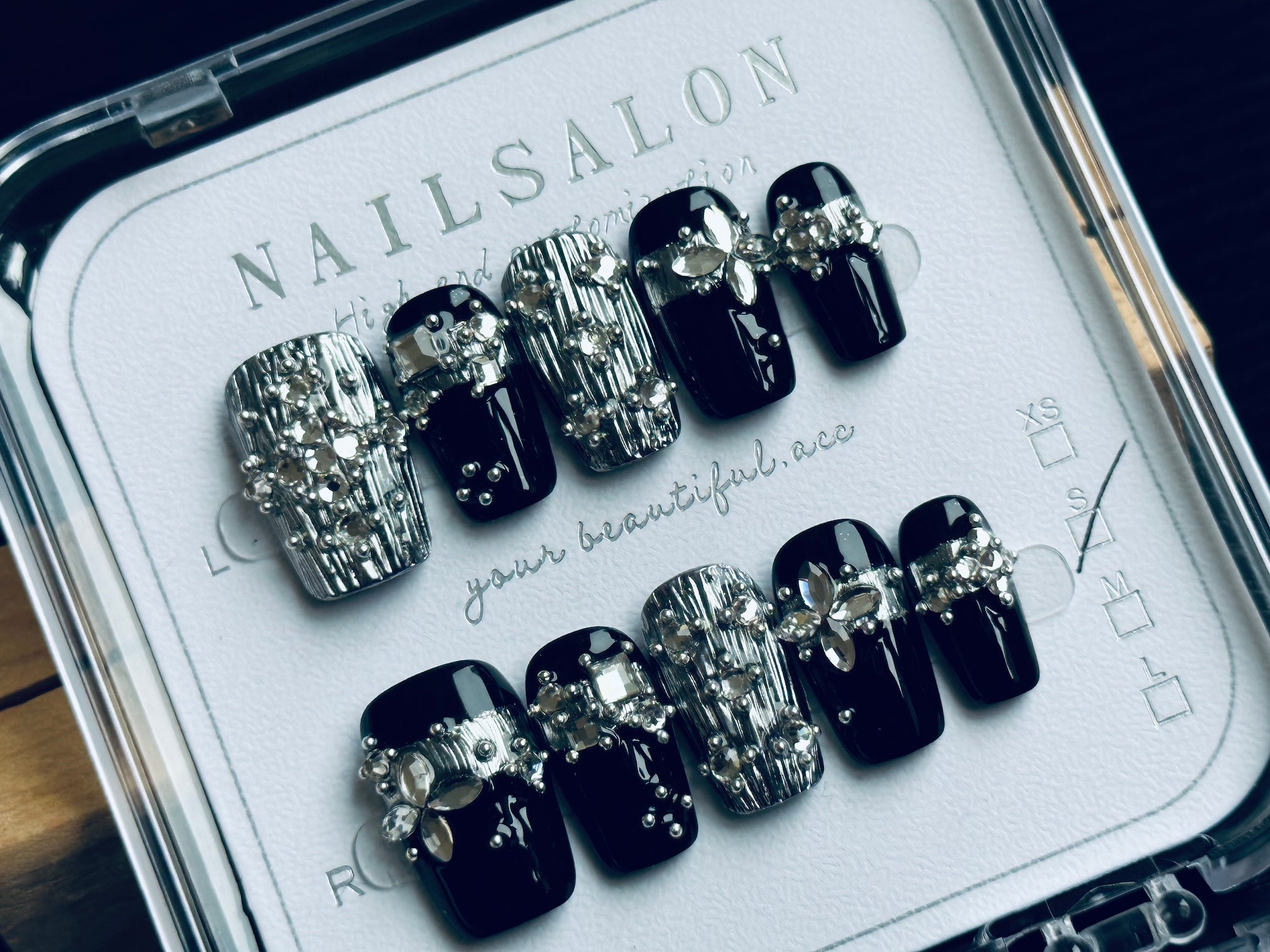 Press On Nails T076 – Schwarz-Weiss 3D