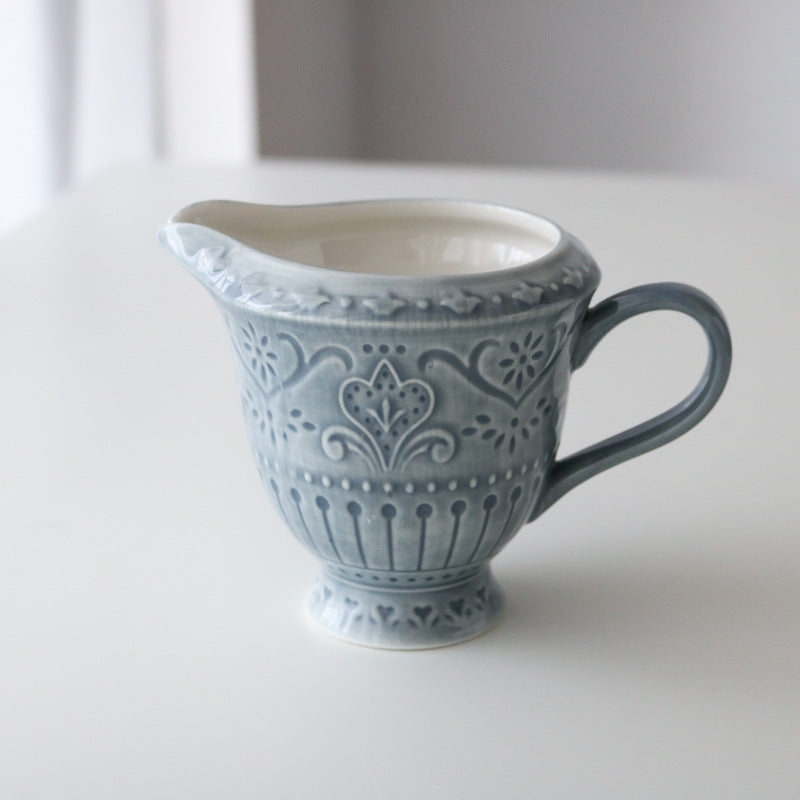 Keramik-Teller mit Tulpenrelief, Nebelblau – Bild 4 | LuxeStyle