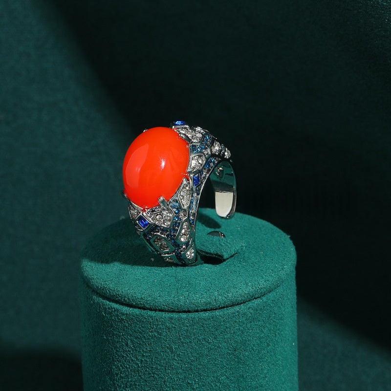 Vintage-Ring mit rotem Kristall und Achat
