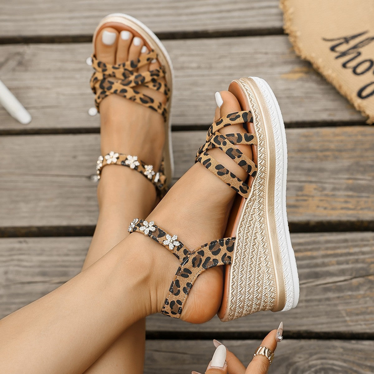Hochhackige Suede-Sandalen – Bild 2 | LuxeStyle