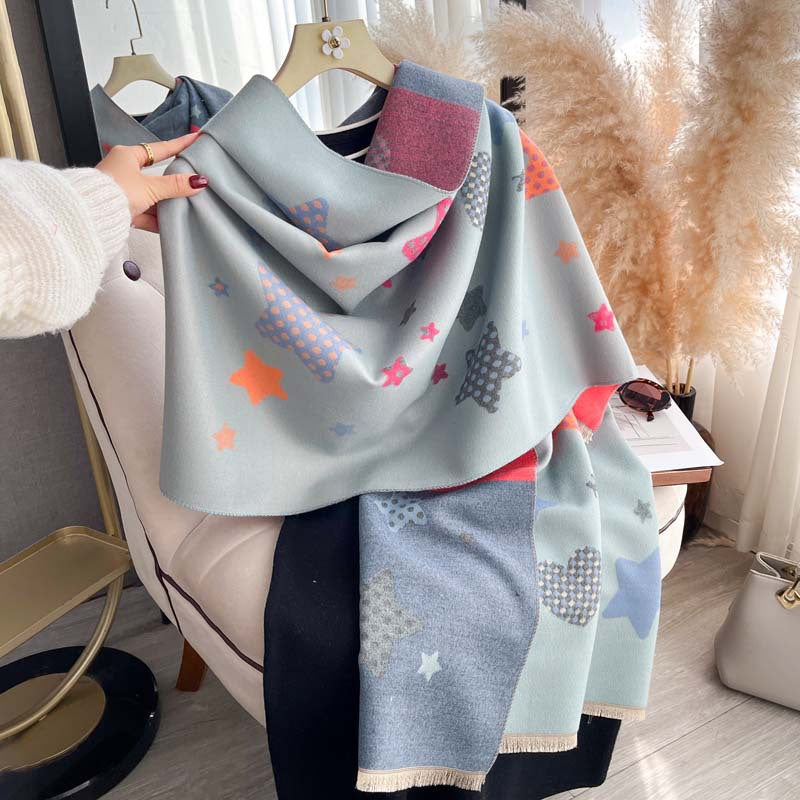 Doppelseitiger Schal mit Herzmuster – 185×65 cm – Bild 2 | LuxeStyle