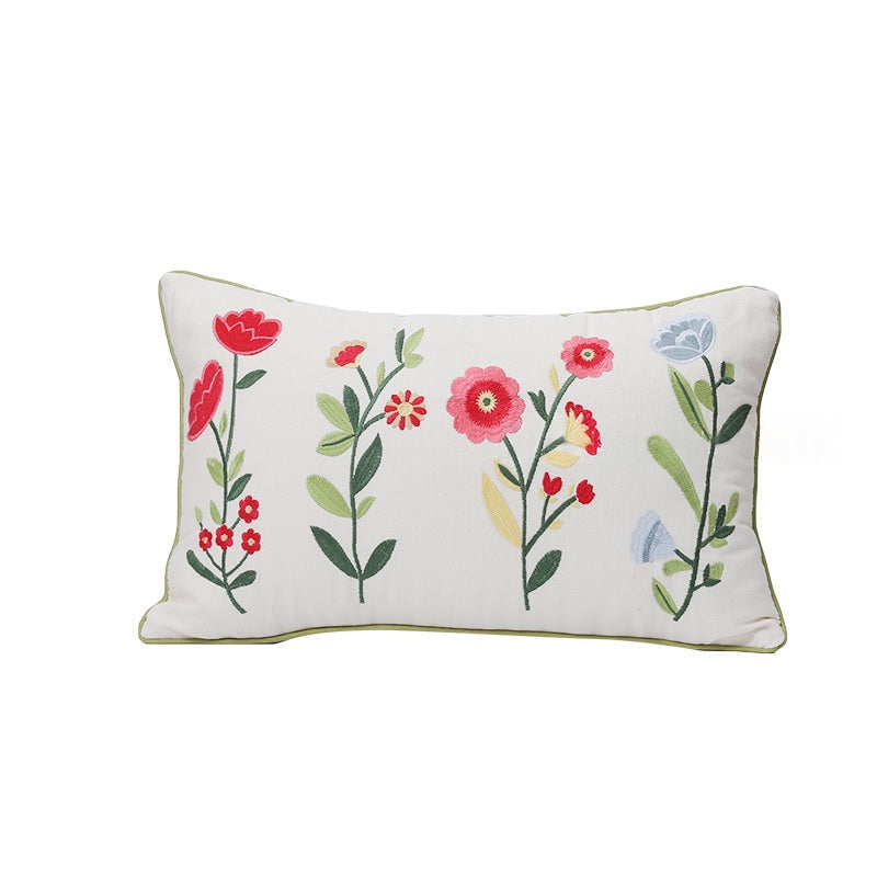 Besticktes Zierkissen – Bild 9 | LuxeStyle