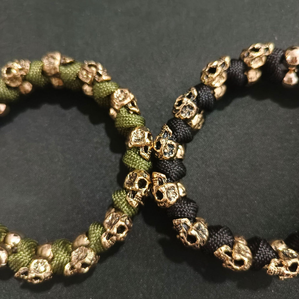 Personalisiertes geflochtenes Totenkopf-Armband