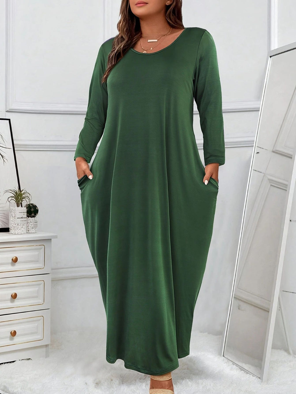 Kleid mit Rundhals und langen Ärmeln – Bild 2 | LuxeStyle
