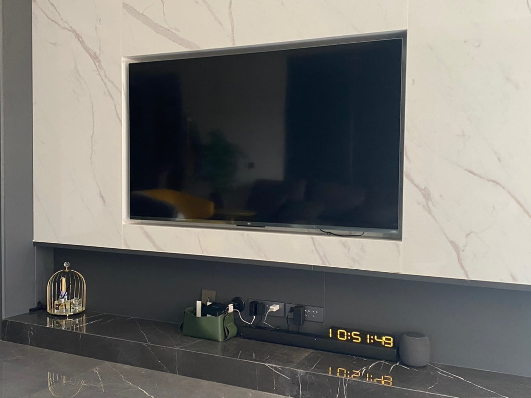 Luminöse elektronische Uhr mit WIFI | LuxeStyle