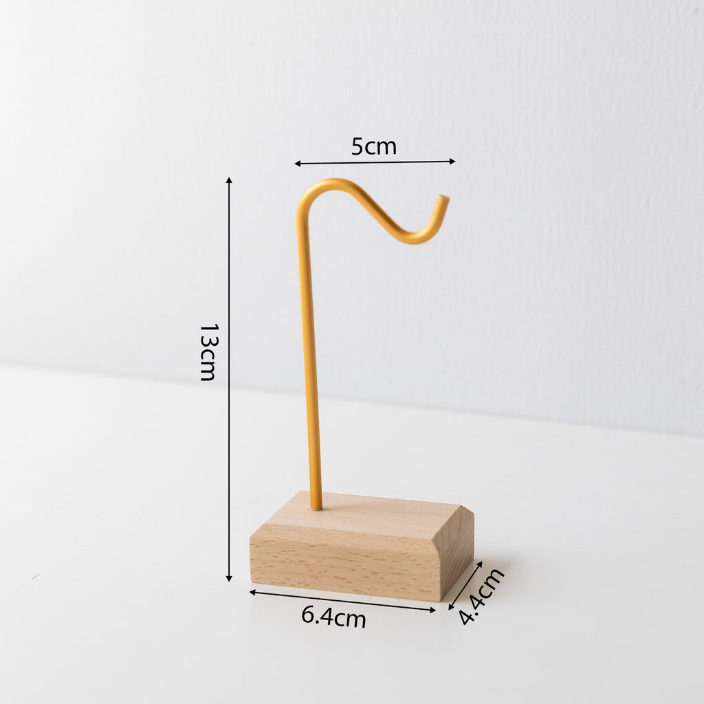 Holzarmband-Display aus Walnuss – Bild 4 | LuxeStyle