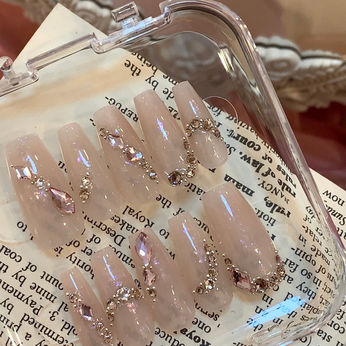 Opal-Look Press-on Nägel mit Herzmuster – Bild 14 | LuxeStyle