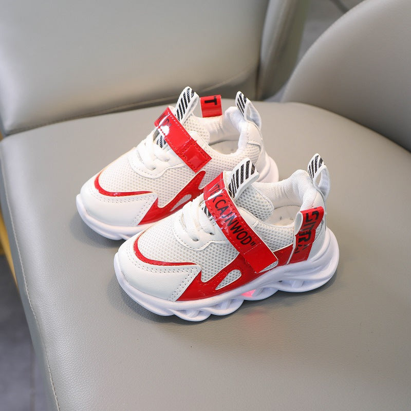 Leuchtende Sportschuhe für Mädchen