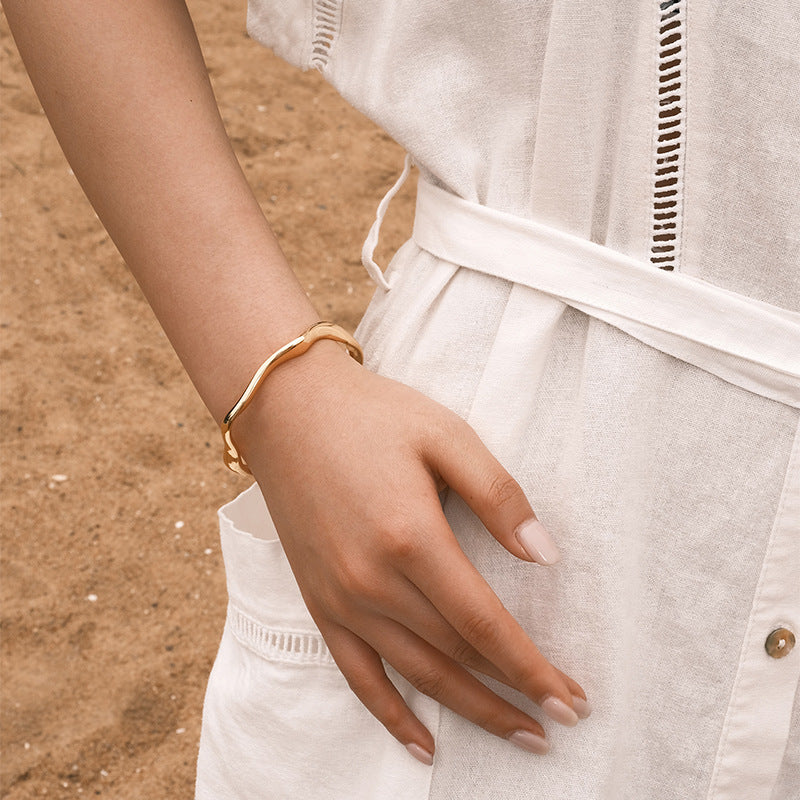 Armband mit gedrehtem Draht-Design