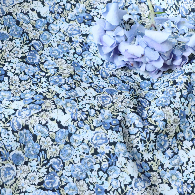 Bedruckter Baumwollstoff: Kleine Blaue Rose – Bild 4 | LuxeStyle