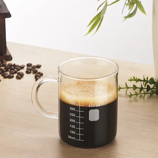 Borosilikatglas-Tasse mit Skala