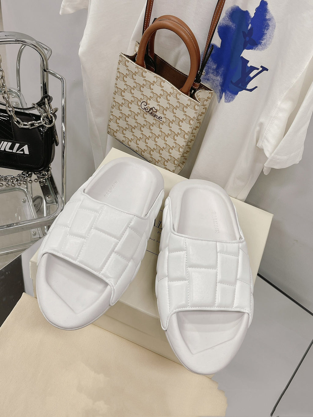 Bequeme Zehensteg-Sandalen mit dicker Sohle – Bild 10 | LuxeStyle