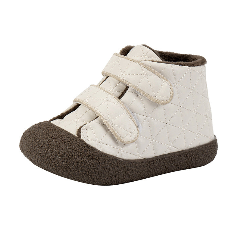 Kinder-Kuschelschuhe mit Anti-Kick-Technik
