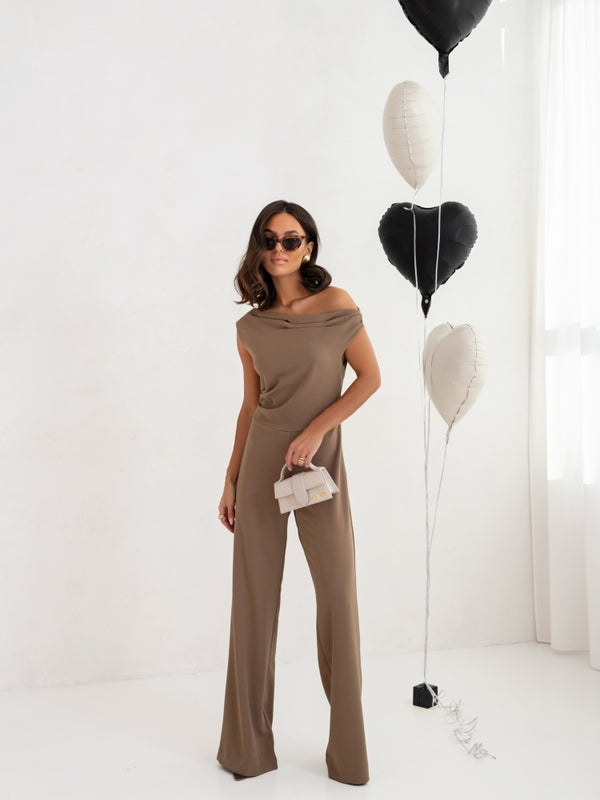 Eleganter Jumpsuit mit geradem Bein und Zierbändern