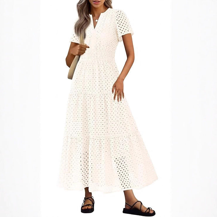 Kurzes V-Neck Kleid mit Lochstickerei – Bild 2 | LuxeStyle
