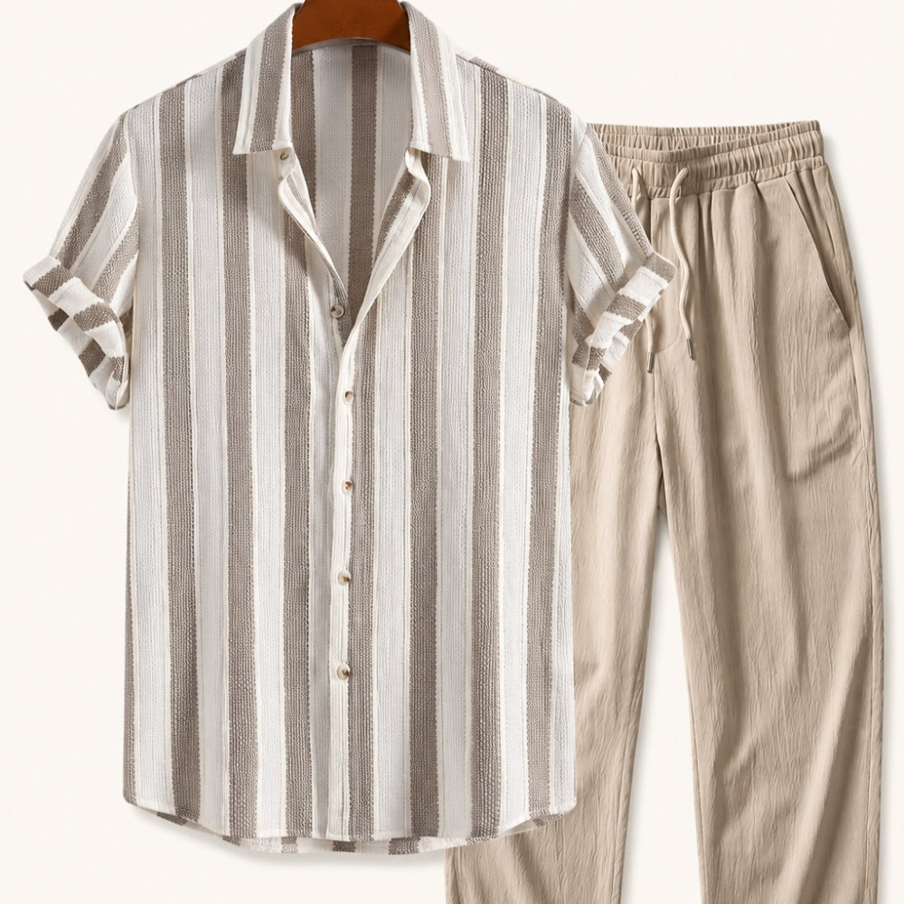 Gestreiftes Freizeit-Set aus Hemd und Hose
