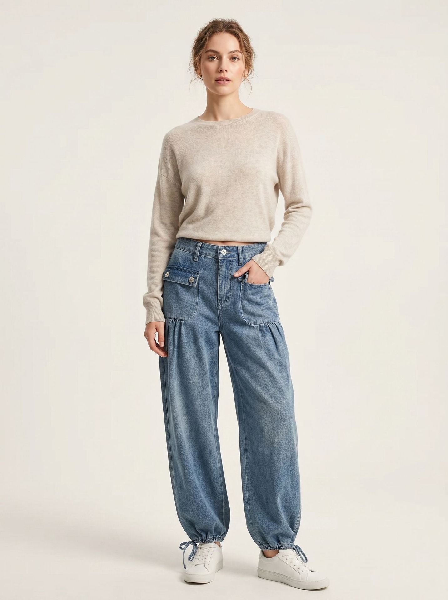 Weite Damen-Jeans mit Rüschensaum