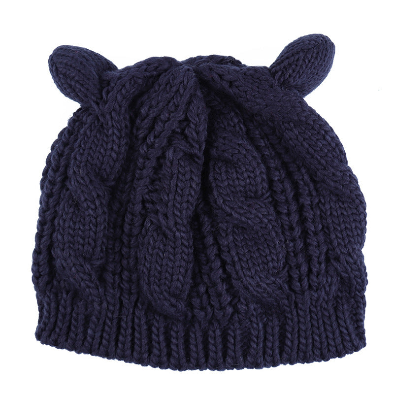 Gestrickte Beanie mit Katzenohren