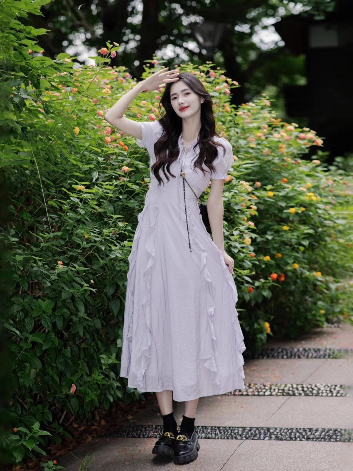 Elegantes Sommer-Maxikleid mit Rüschensaum
