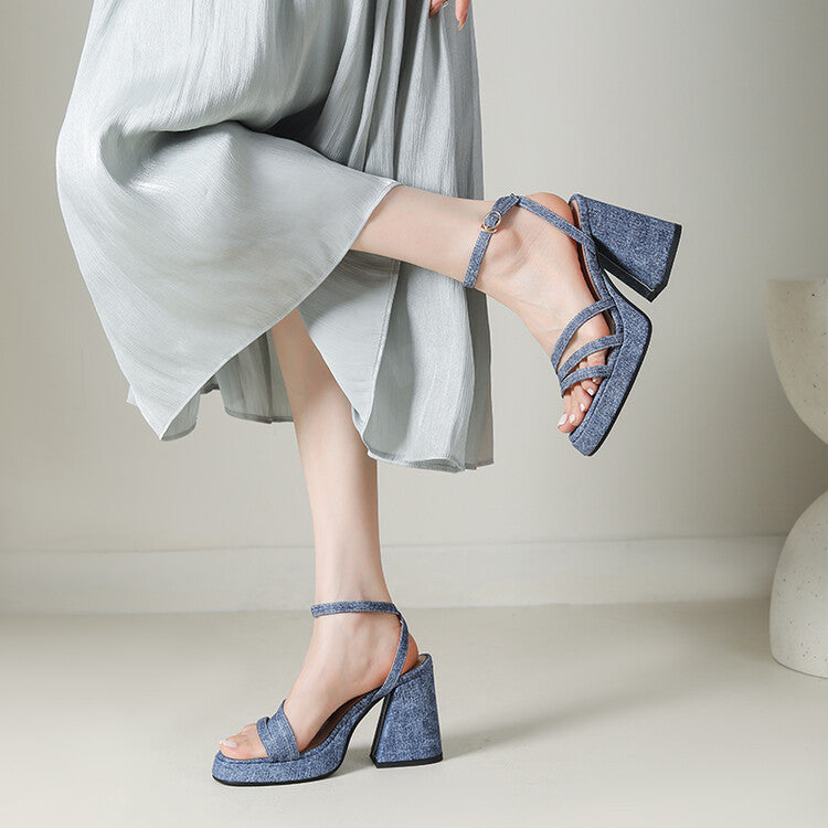 Jeans-Riemen-Sandalen – Bild 5 | LuxeStyle