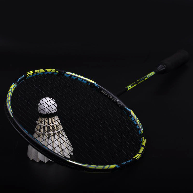 Offensives Carbon-Badmintonschläger – Bild 2 | LuxeStyle