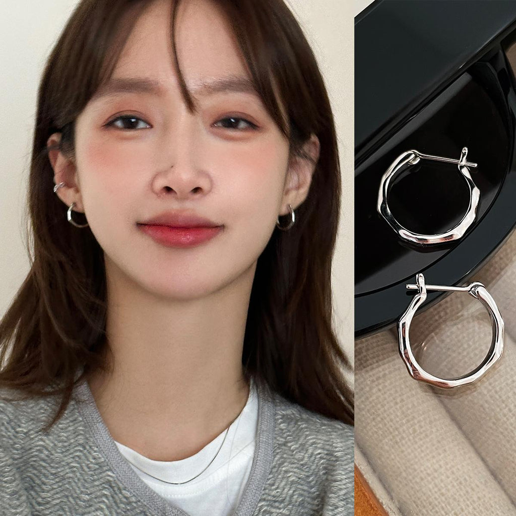 Ohrringe “Plain Hoop” aus 925er Silber