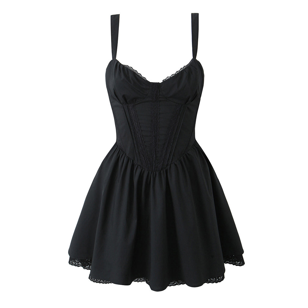 Spitzenbesetztes Trägerkleid