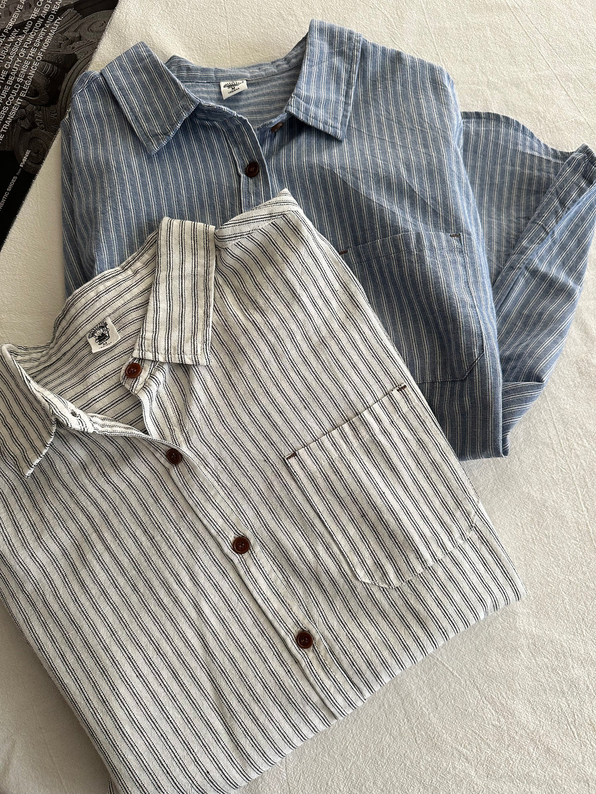 Bluse mit vertikalen Streifen – Bild 2 | LuxeStyle