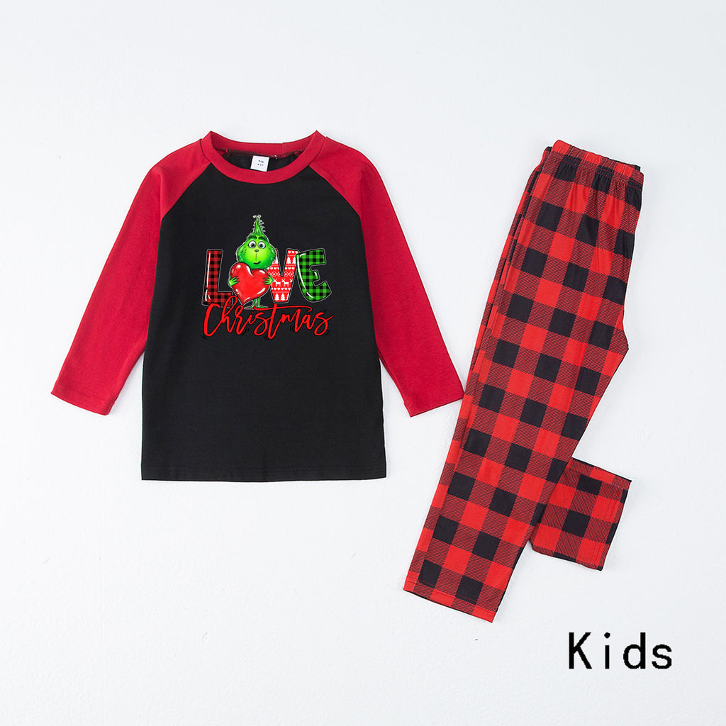 Weihnachts-Pyjama-Set für die ganze Familie