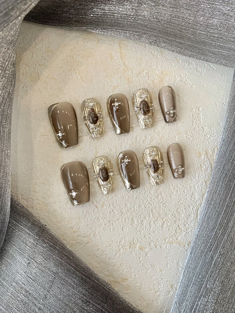 Bucheriti Cat's Eye Press-on Nägel – Bild 7 | LuxeStyle
