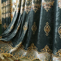 Blaue Chenille Vorhänge