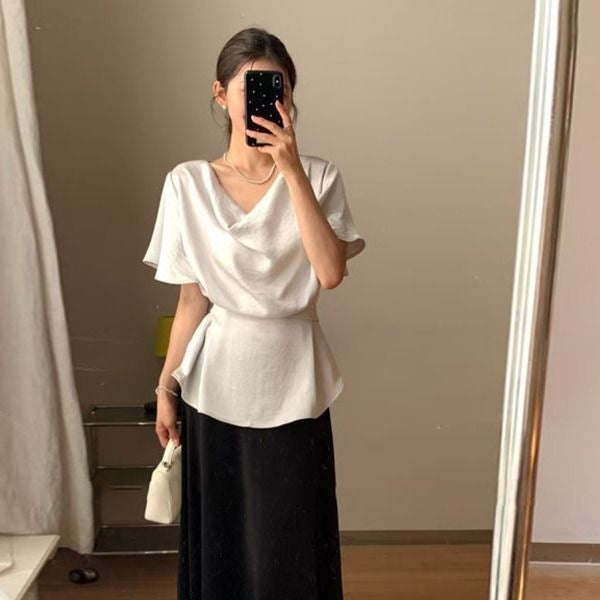 Kurzarm-Top mit 3D-Effekt – Bild 3 | LuxeStyle