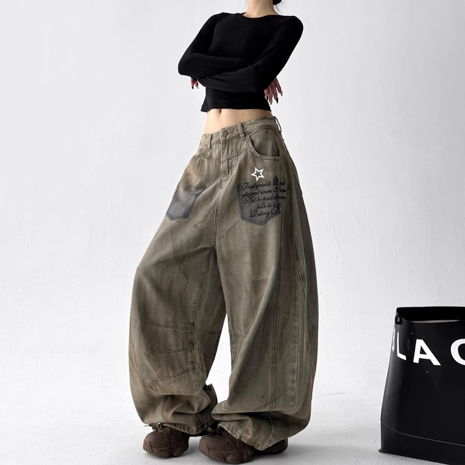 Loose-Fit Damenhosen mit Kurzschnitt