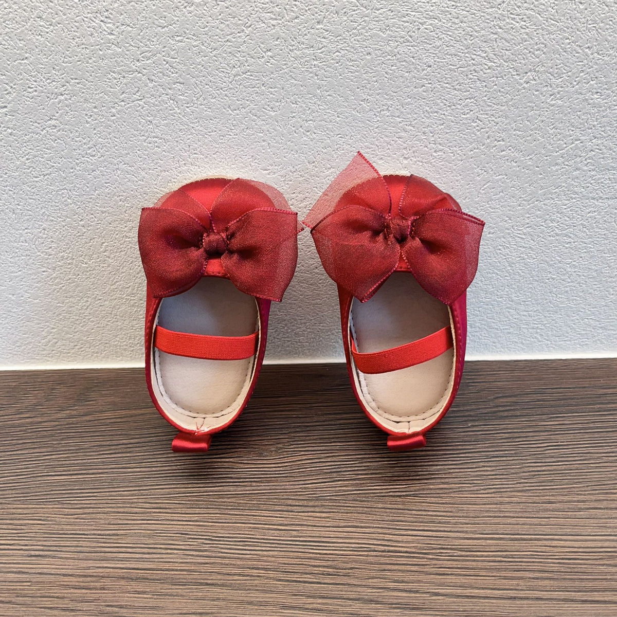 Softe Kinderschuhe mit Schleife – Bild 4 | LuxeStyle