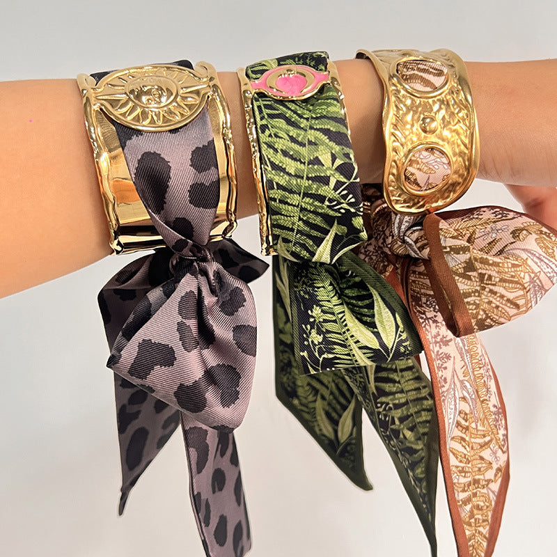 Breites Edelstahl-Openwork-Armband