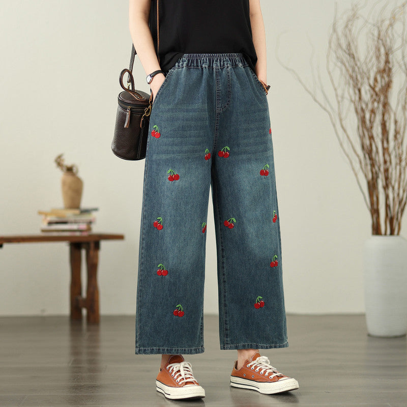 Stickerei Jeans mit Schmetterling
